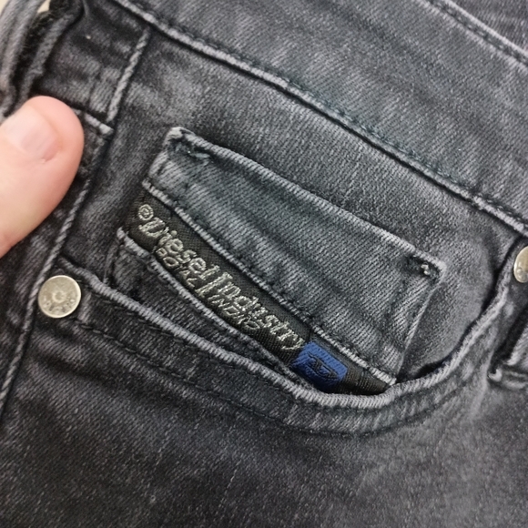 DIESEL Designer Casual Goth Black Skinny Jeans Modern Regular Fit (#1,415) - Picture 3 of 11